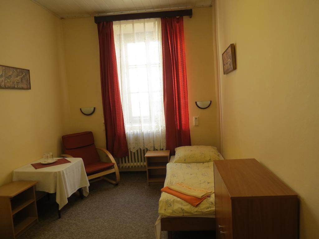 Hotel Cesky Dvur Beroun  Room photo
